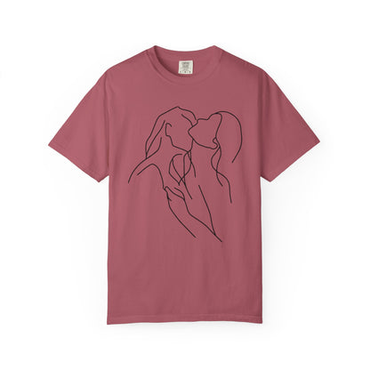 Lesbian Minimal Line art for Women Line Art Kiss shirt Kiss Women T-shirt for women